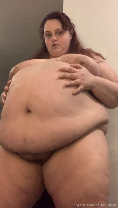 It feels so fucking HOT to be a solid 385 lbs right now 🎉 Wh..