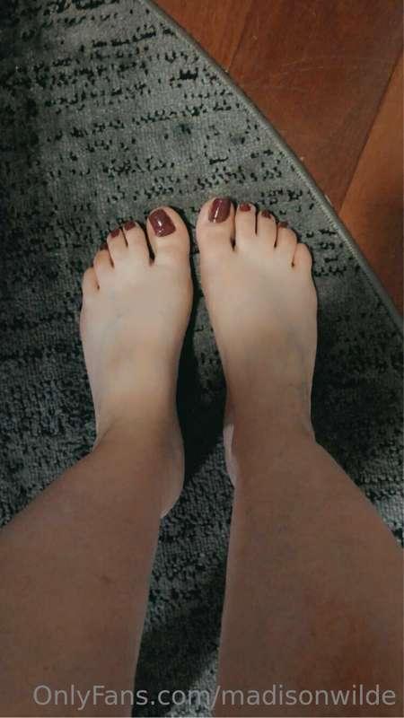 Suck on my toes, turn me on, enough to make me curl my toes ..