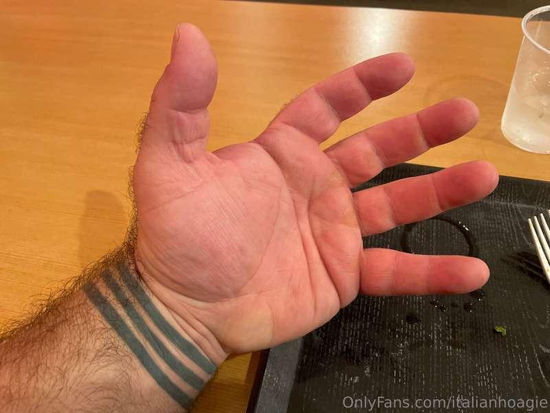 My giant gorilla paws 🦍 look at those sausage fingers !