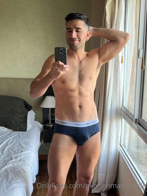 Me, wanting to eat my dick between several 😈 

Yo, con ganas..