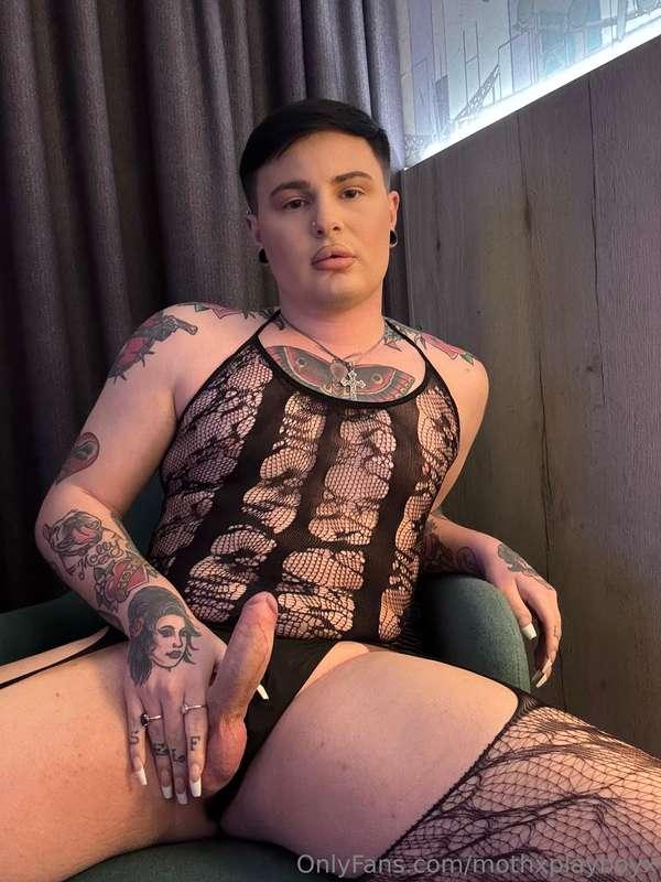 mothxplayboyx image #1