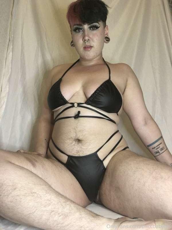 have you ever seen such a pretty boi?? no u haven’t!! so giv..