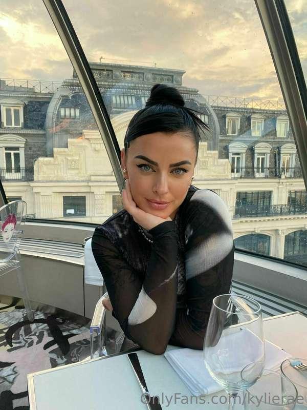 I need an excuse to go back to Paris so who’s going to wine ..