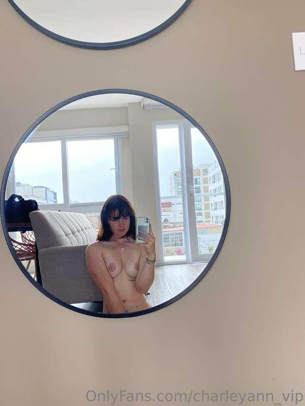 Guess what I just filmed in the mirror 🤭💦