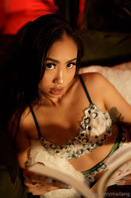 Hi baby up for a late night Sexting session? Tip me $20 and ..