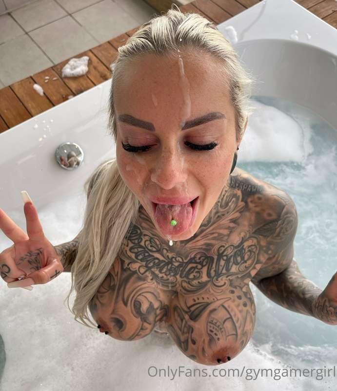 ❤️💦Happy Valentine’s Day💦❤️ I will send out later this hot w..