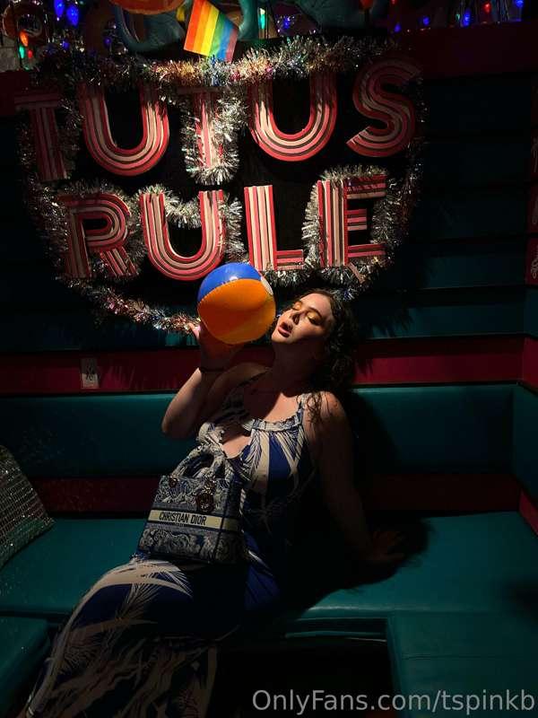 I love balls on my face