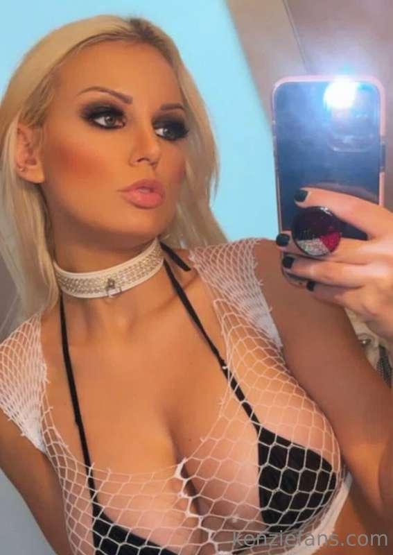 tell me what you want to see 👅