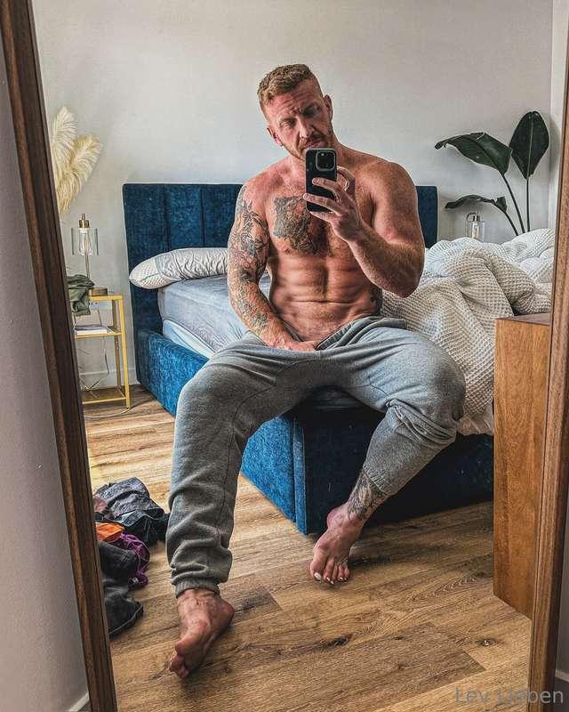 Grey sweats kinda day 👀