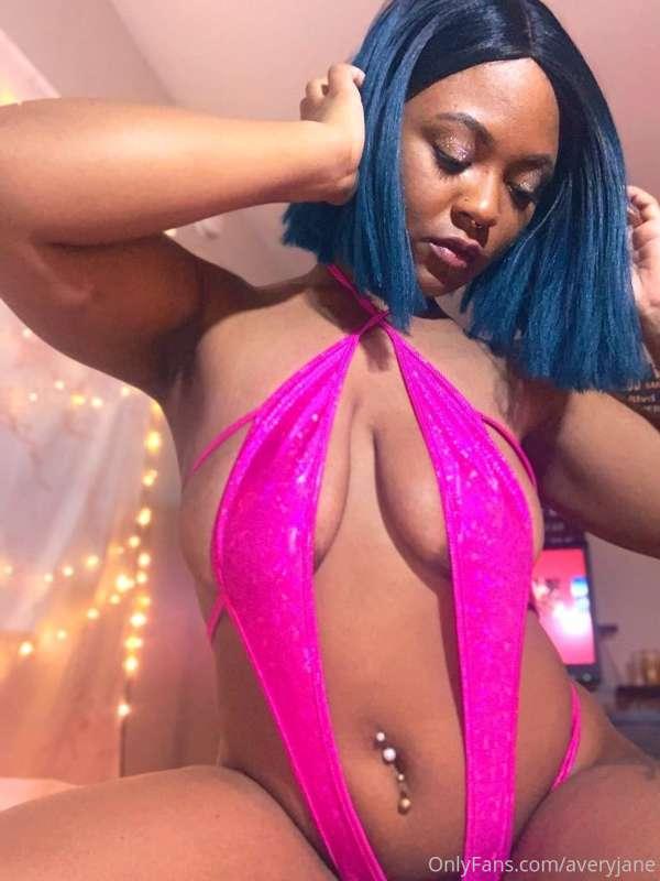 I walk in the room lookin like this and tell you to fuck me ..
