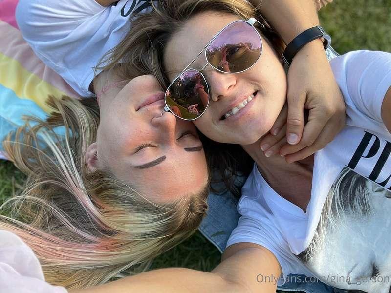 Happy together with my cute gf @foxy_x 🥰🥰🥰🥰🥰🥰🥰🥰wanna more of..