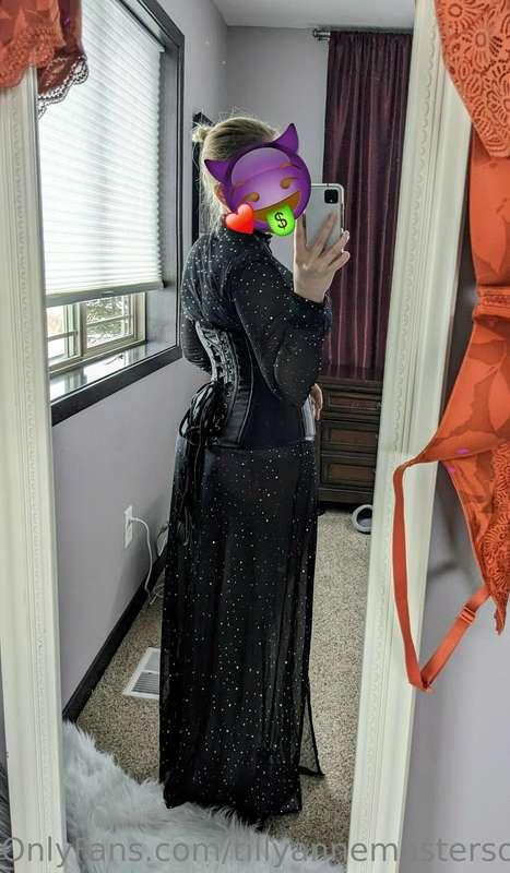 I feel so witchy in this new dress!