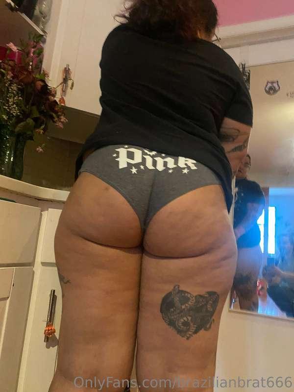 Ass and tits 👅👅👅 which would you lick first