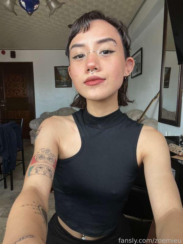 surprise!! smol boobies and brown puffy nipples :P

#fyp #Asian #Filipina #shorthair #pierced #skinny #petite #tattooed #smalltits #free