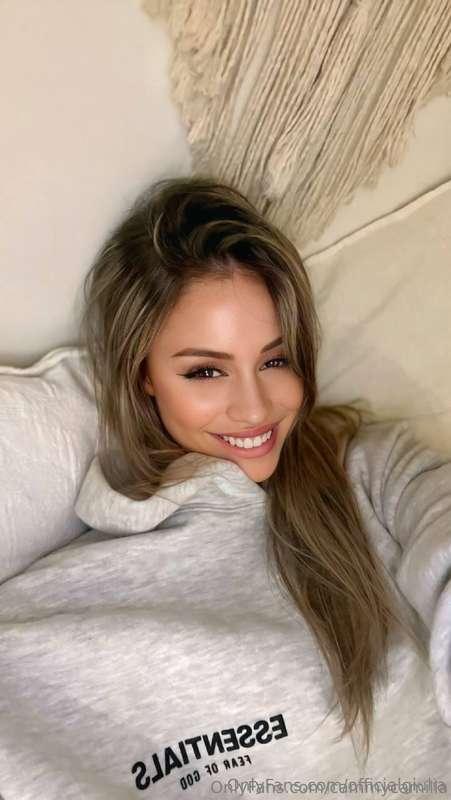⚡️@officialgiulia NOW WET⚡️Oh my god @officialgiulia wants y..