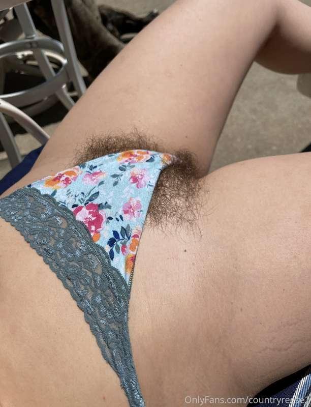 All natural Baby 😳 Thoughts on hairy pussies?!
Like if you’r..