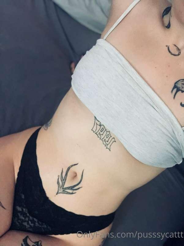Good morning loves 
I'm getting ready for the gym. Would you..