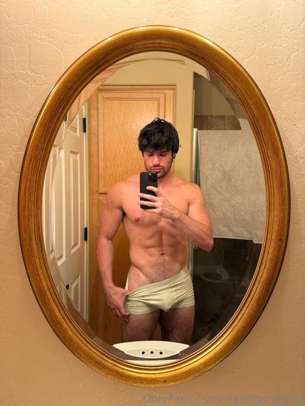 Should I take it off? I’ll leave it up to you 😈