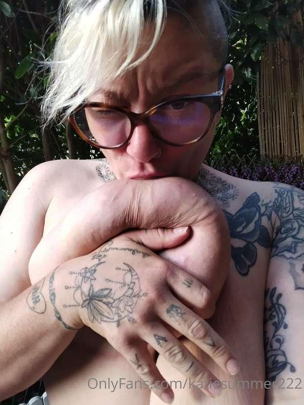 $5 for a vidoes an pics of your name written on a my boobs w..