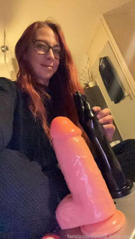 Totally in the mood to get fisted tonight 👊🏽

#fyp #fisting #fisted #dildo #stretch #gaping #happy #redhead #slut #horny #glasses #cute #fucked #useme #cumslut #creampie #pussy #anal #ass #cosplay #sexy #boobs #smallboobs