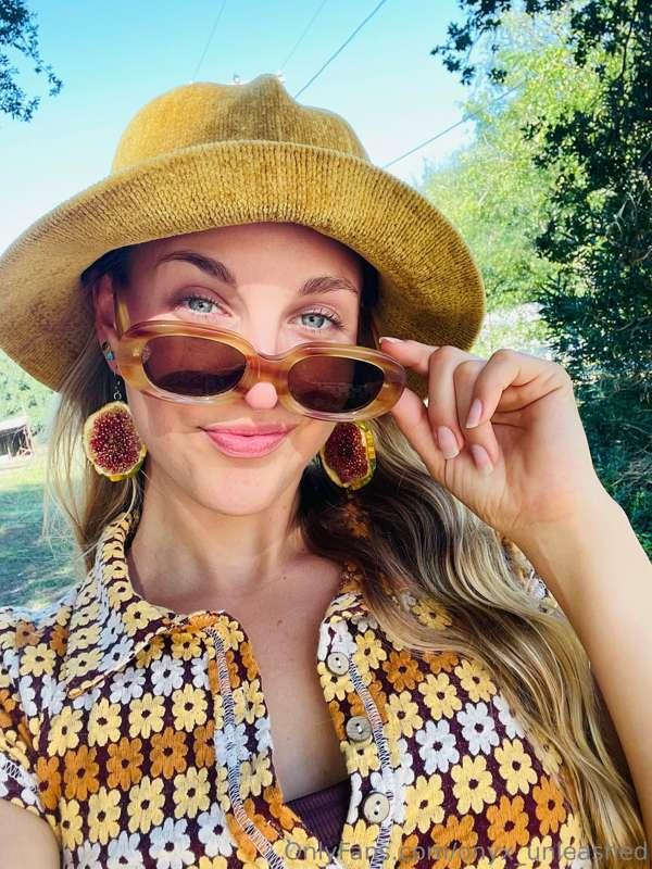 Get ready with me! 🤗 
Daisy Dukes Edition! 🌻 

Lately I’ve b..