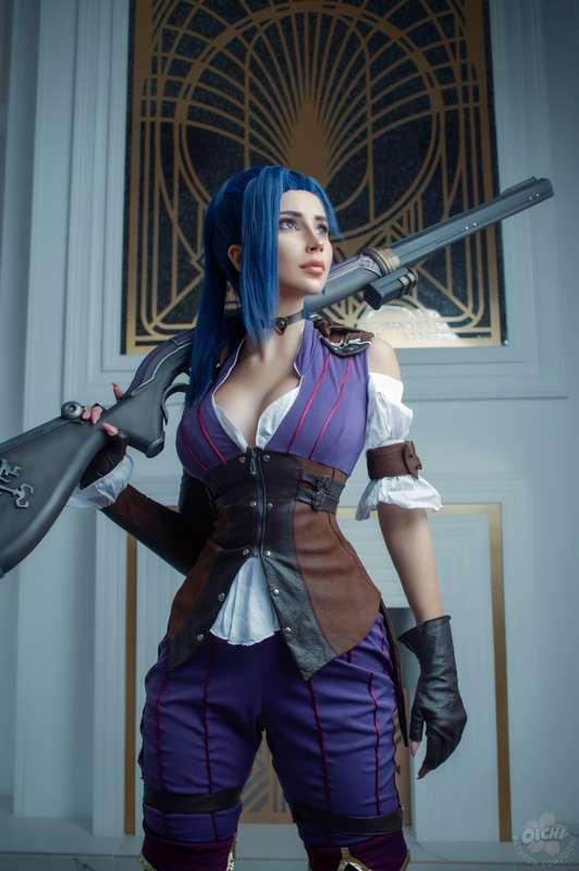 FEBRUARY | JUICY SET | CAITLYN COSPLAY