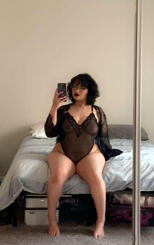 Can I crush your head with my thighs, please?😈