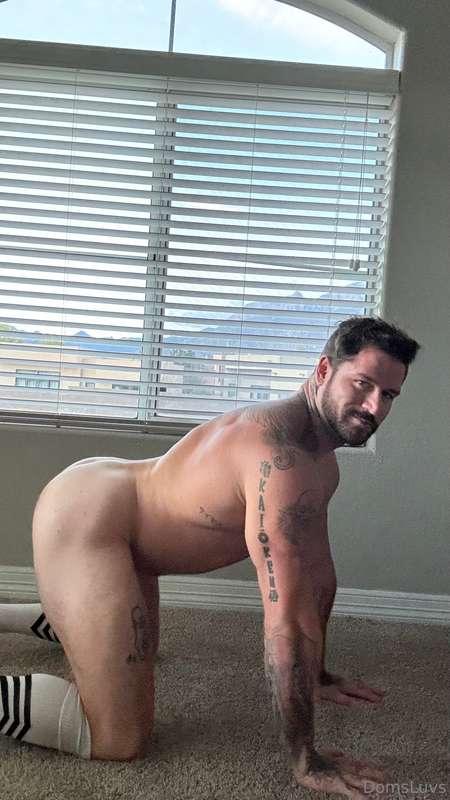 You grabbing onto my hips and fucking me or na? 😈