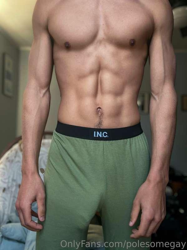 I love the tease and showing off a nice vpl. But I like watc..