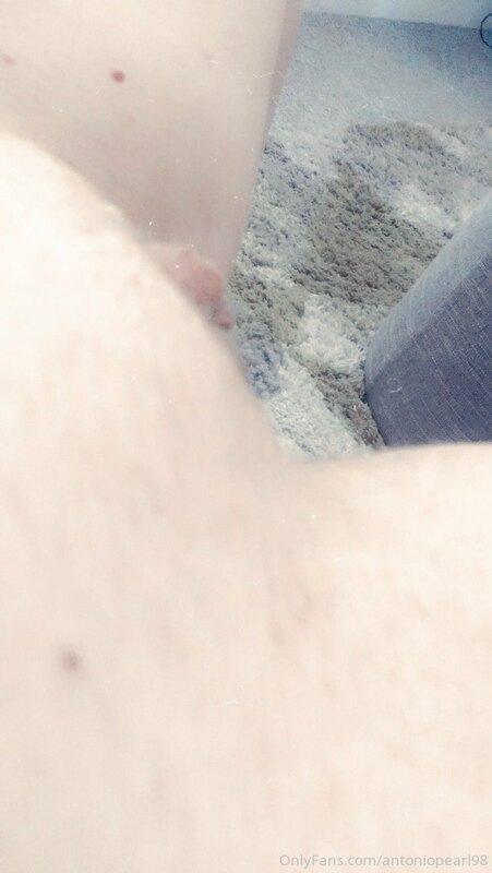 Pussy??
Tip to see more pussy