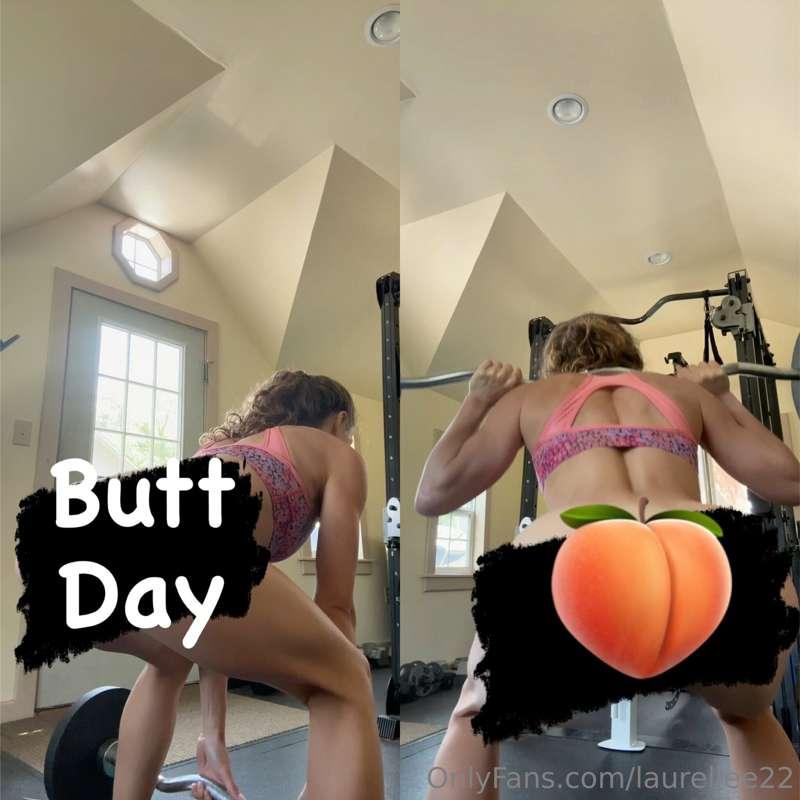 Today is butt day 🍑👀 Giving you some perfect views of my hol..