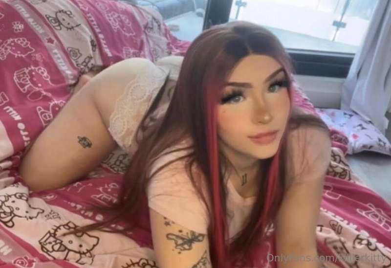 I love bending over for you daddy 👅