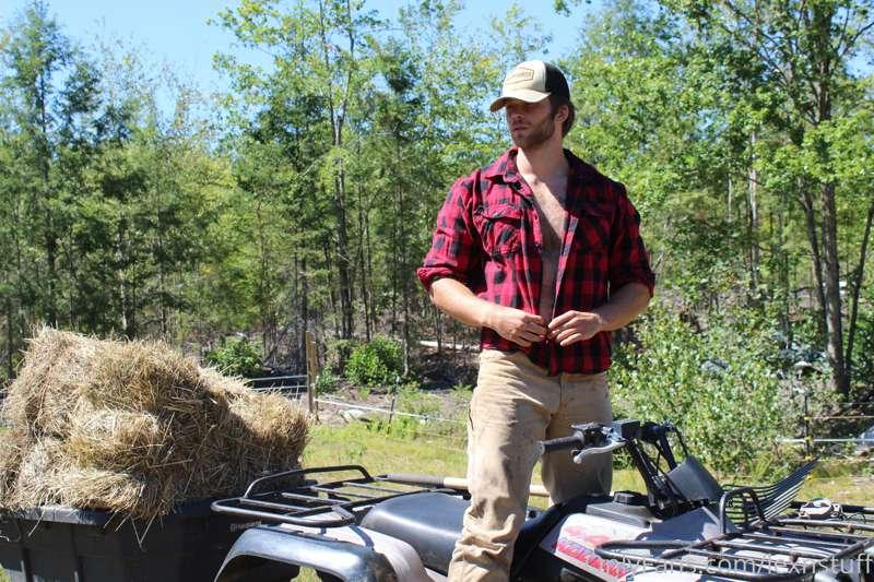 Looking for a farm hand That’s a quick learner and follows o..