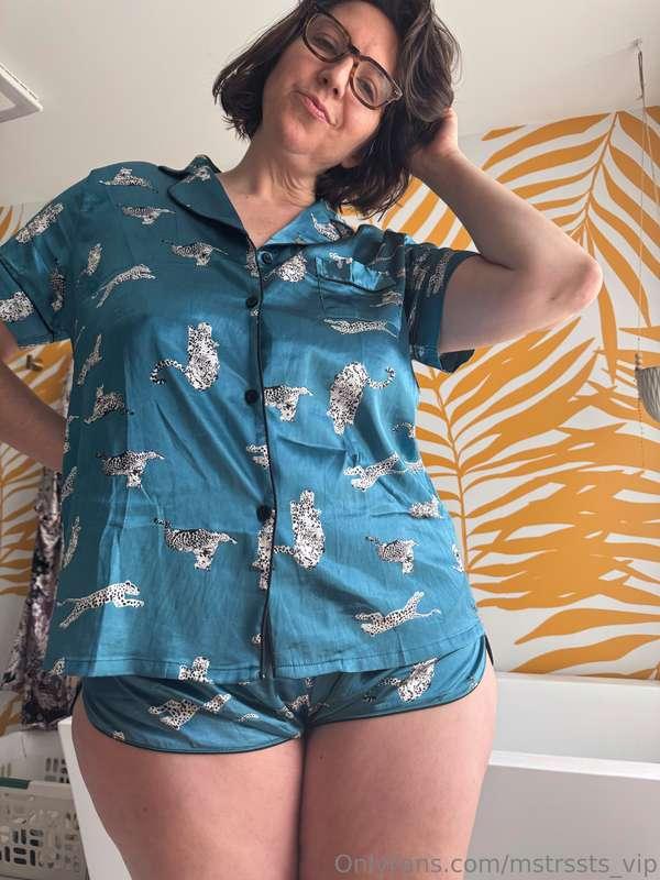 New jammies, who wants to cuddle 💖