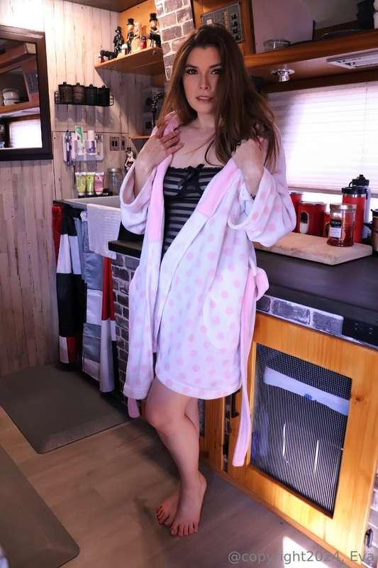 Good morning strip and a little fun. In my robe and lingerie..