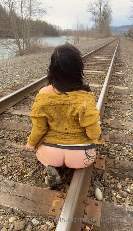 There’s a joke about a “rail” here somewhere😜