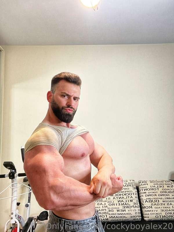 What so you think about this pose⁉️
