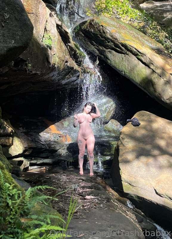 Chase waterfalls 💦☀️✨🍃
