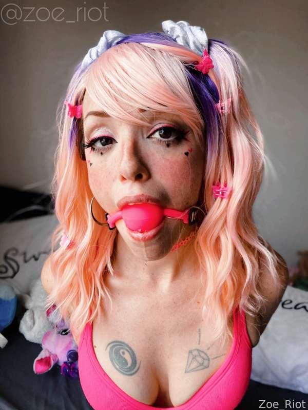 zoe_riot image #30