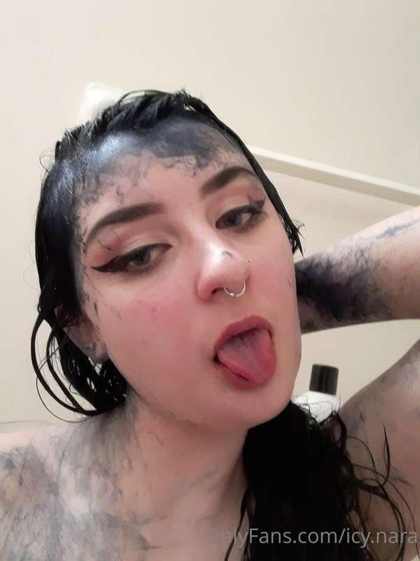 Hair dye (art or whateva 👽) I'm blu