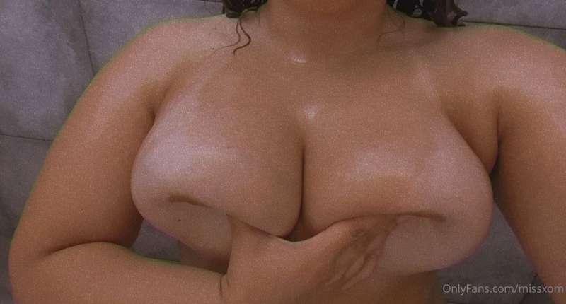 Titty Tuesday 😛