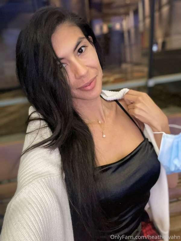 Just passing here to wish you a happy Hump day! 🔥❤️