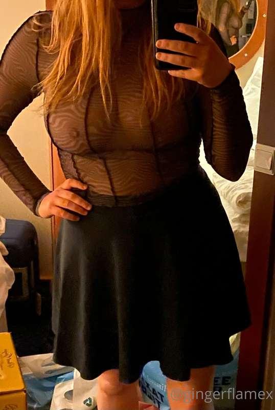 Er ikke denne toppen stilig? Tror jeg kan lage mye sexy innh..