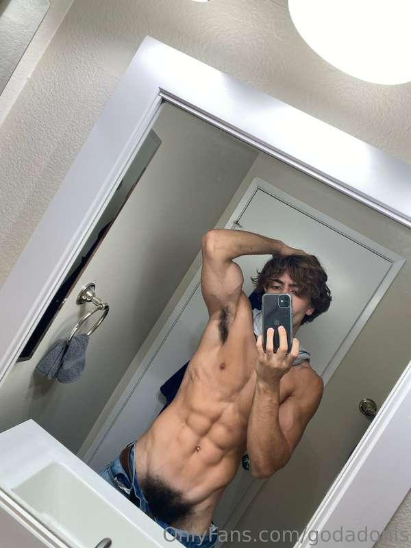 godadonis image #0