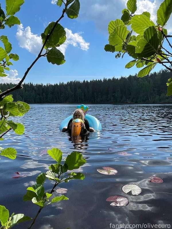 What a magical day outdoors! Just a swimsuit and no shyness, I relaxed 10000% 🤭❤️💚


#outdoor #natural #blog #life #fyp #bush #alt #goth #hairy #bbw 