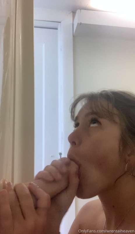 Screenshots from a sloppy sexy video i sent out to everyone ..