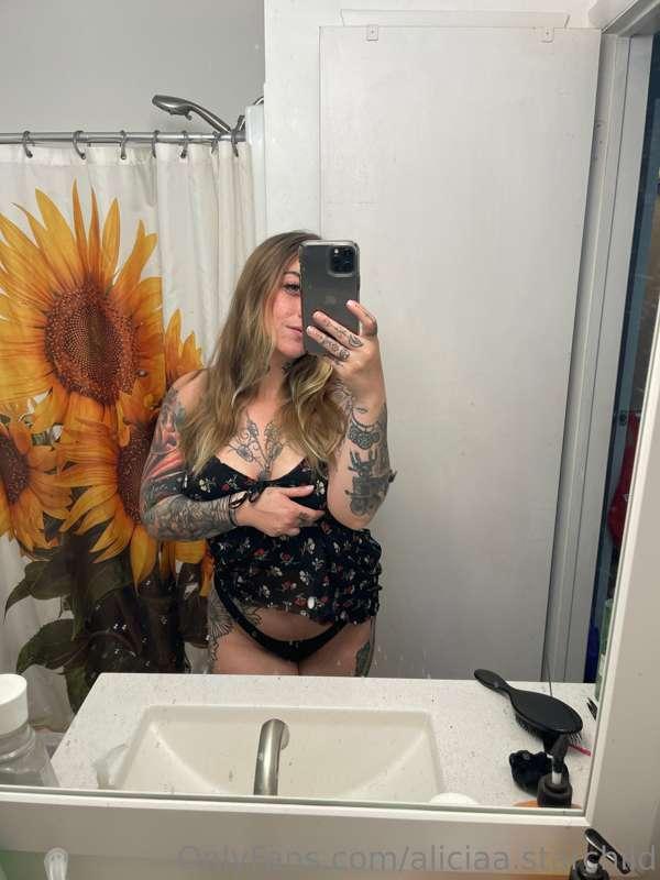 Wanna see the rest ?