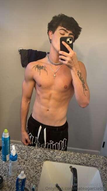 Gotta hit the gym early today💪