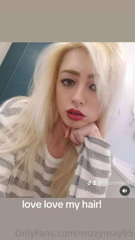 Get your cocks ready boys I'm going live tonight!