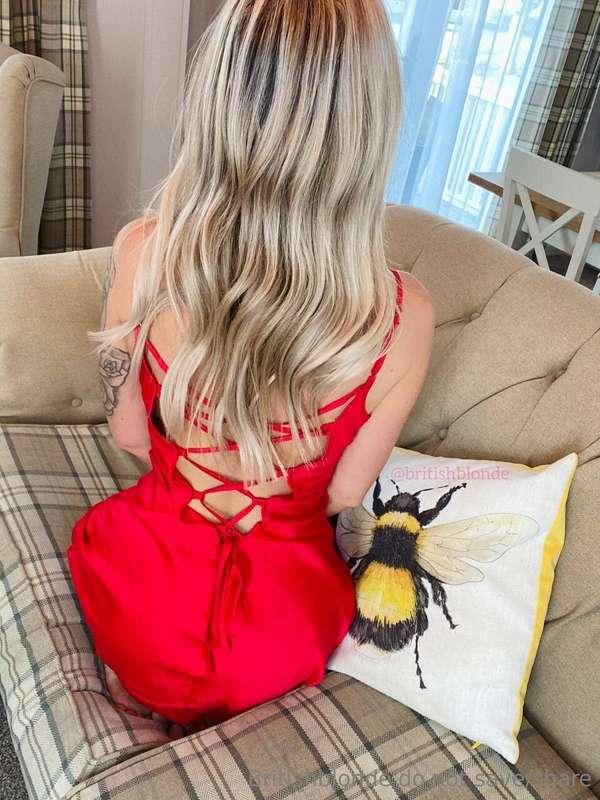 This hot MILF wants some fun 🥵🔥